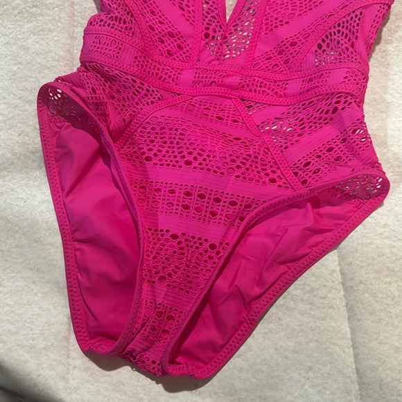 NWT BECCA Color Play Pink Flambe' Plunge One Piece - Picture 9 of 13